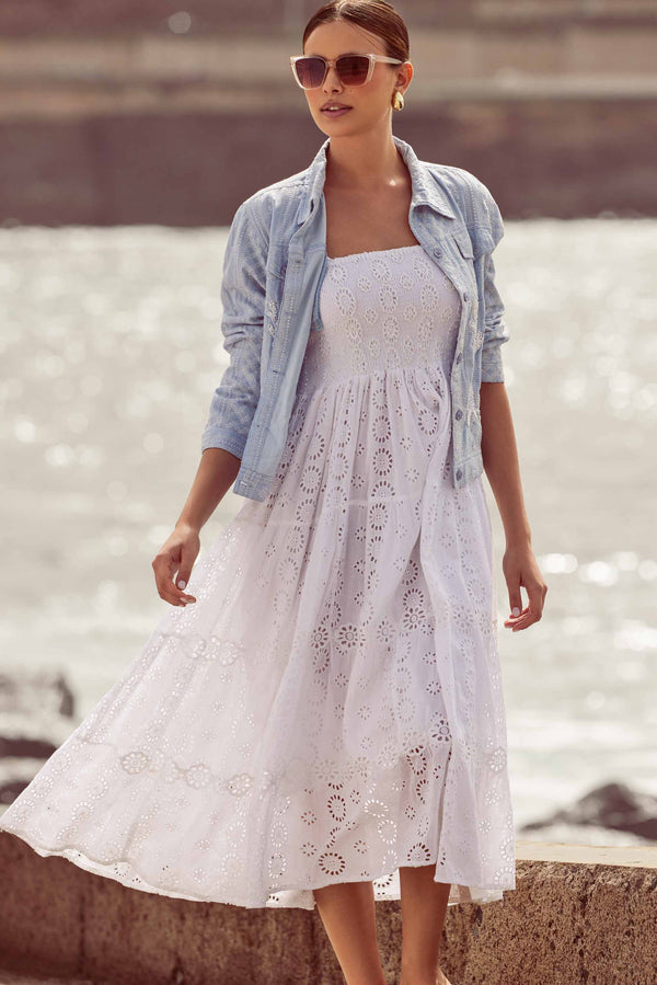 VESTIDO LARGO EN FINO ENCAJE SANGALLO