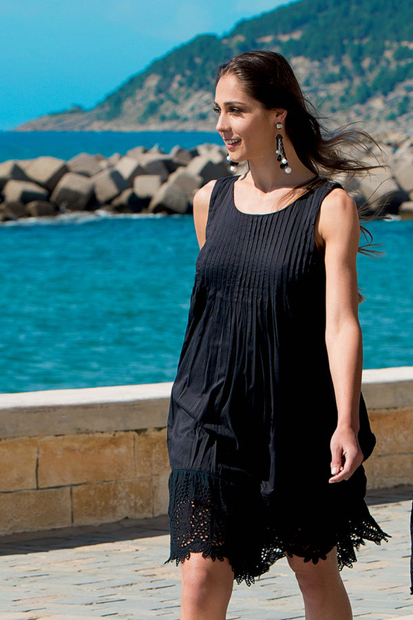 VESTIDO SIN MANGAS CON INSERTOS EN ENCAJE