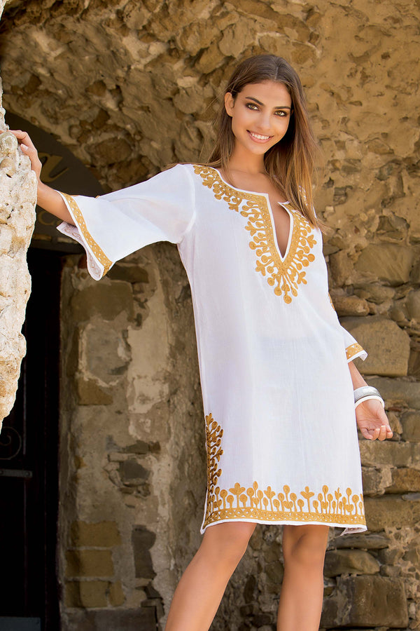 VESTIDO CON DETALLES ARTESANALES